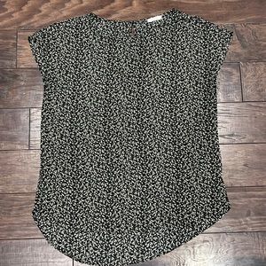 Women’s top size small
